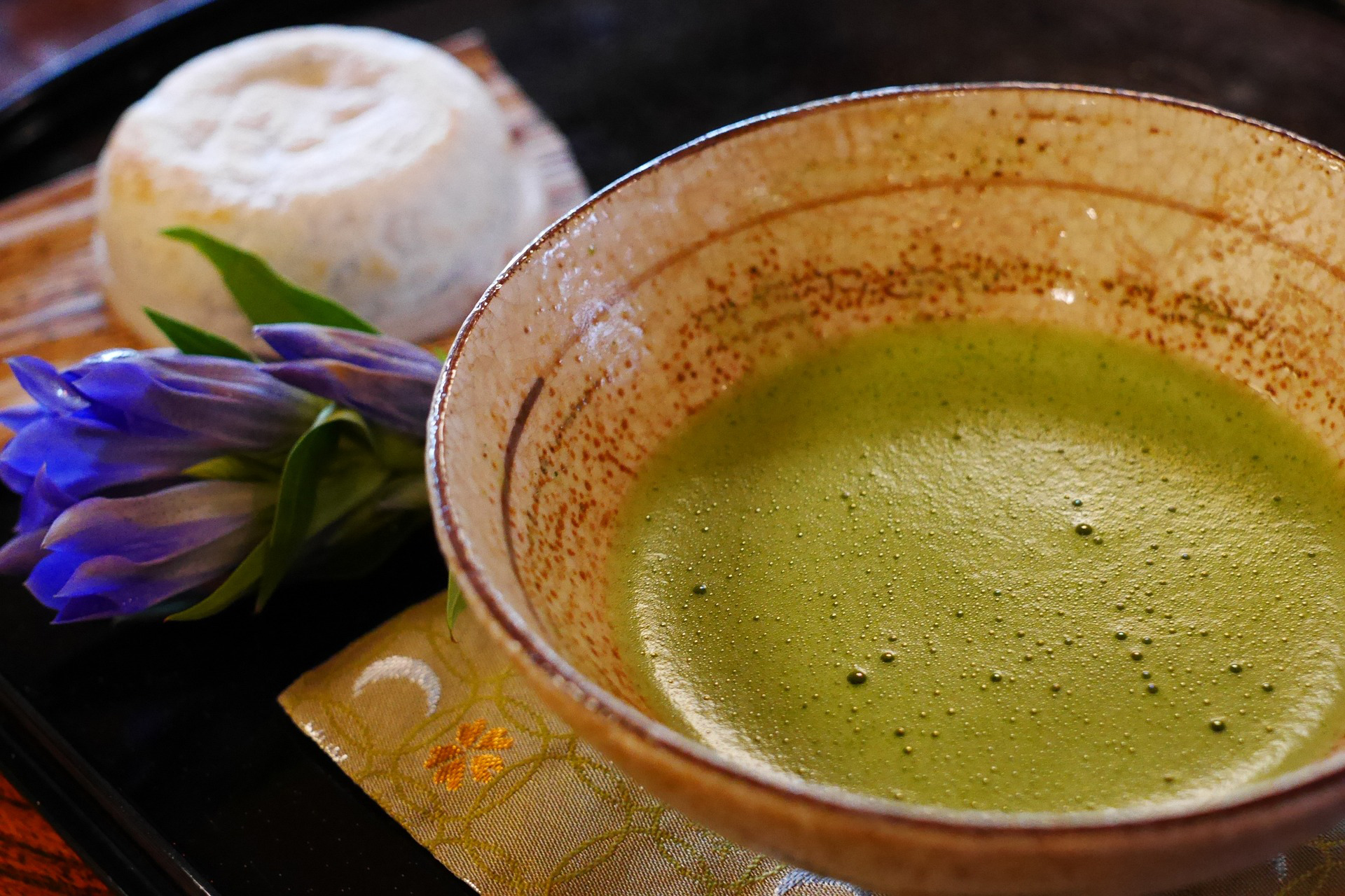 お出迎えのお抹茶